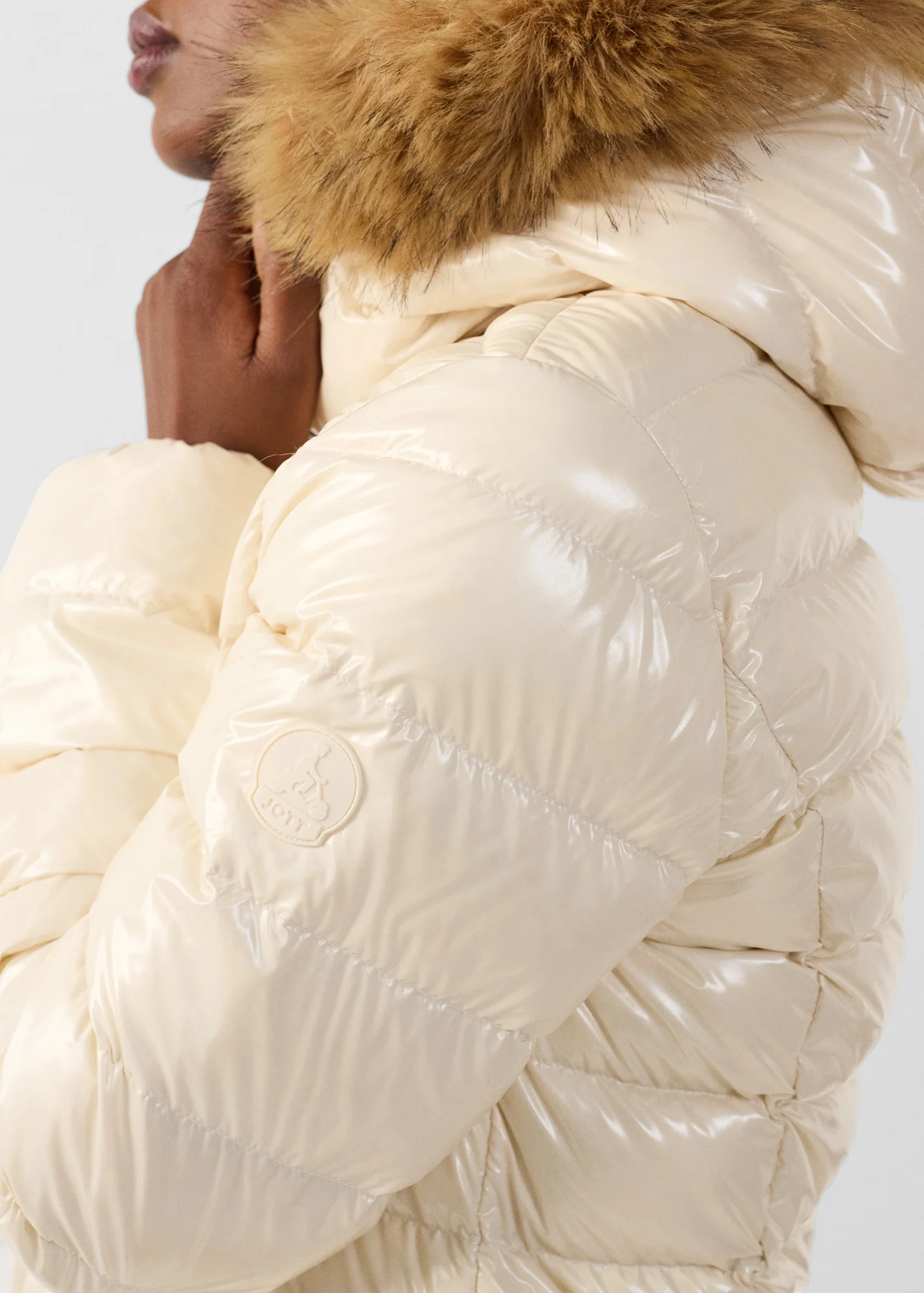 Doudoune à capuche Grand Froid Naturel Luxe laquée - Image 5