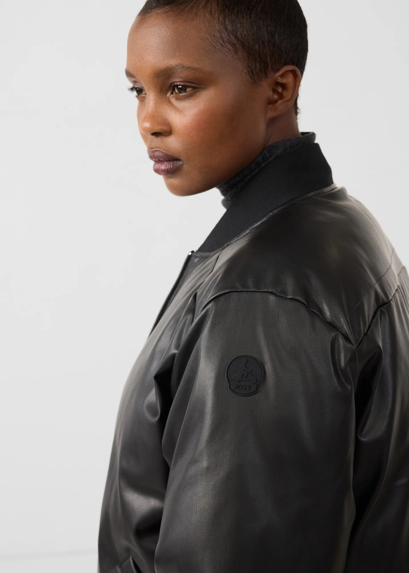 Doudoune courte esprit bomber Noir Celeste - Image 5