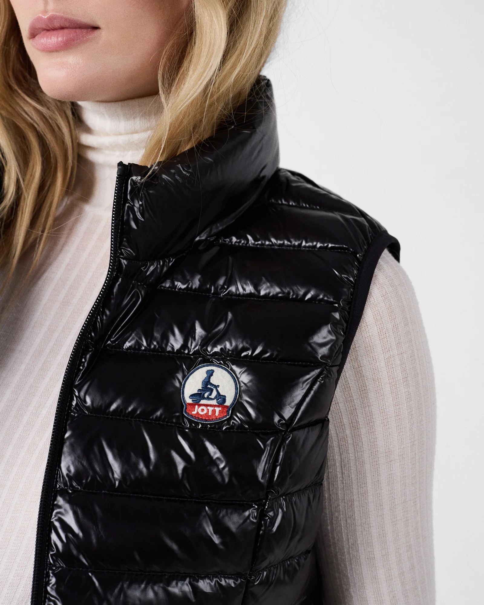 Doudoune légère sans manches Noir Seda shiny - Image 5