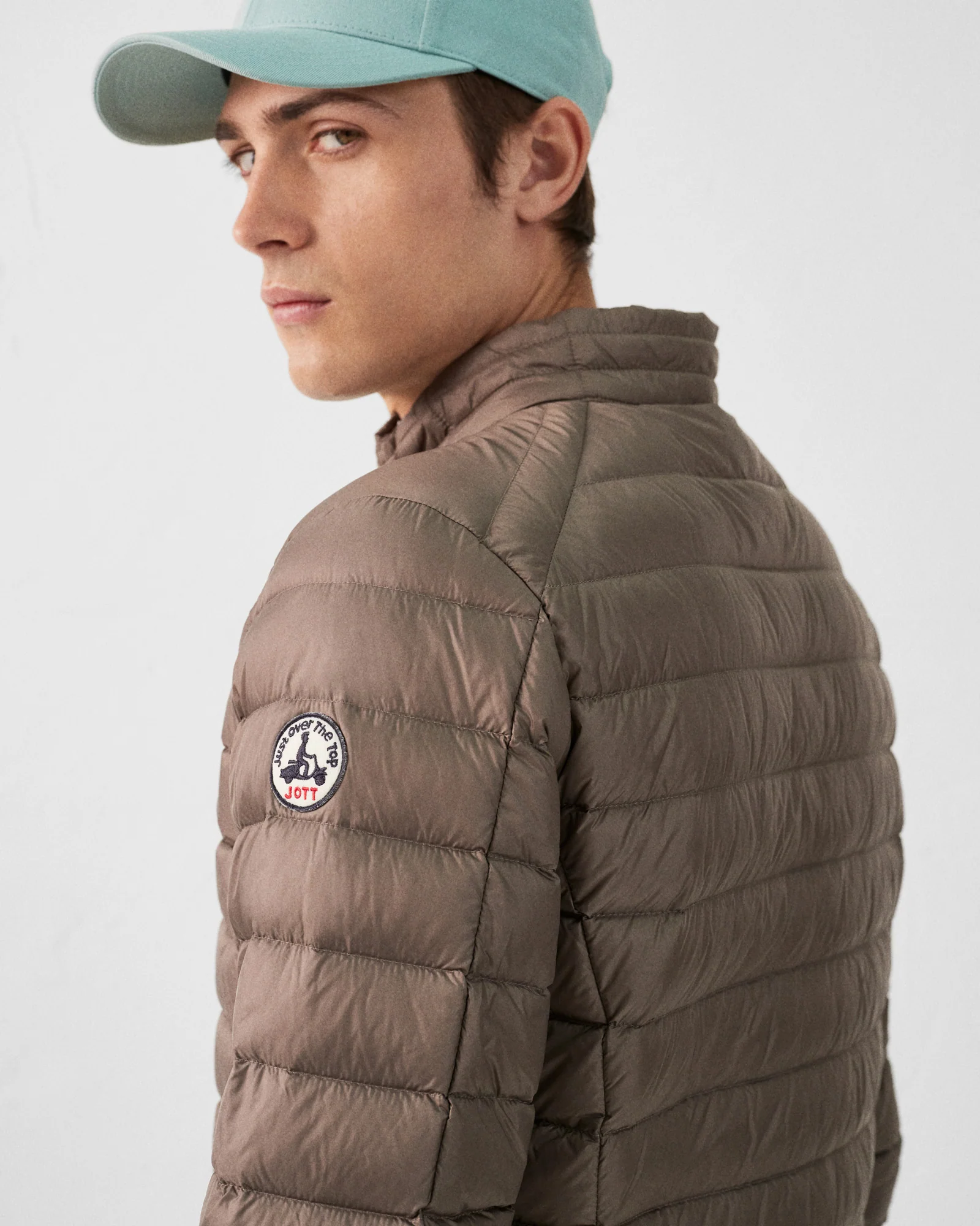 Doudoune légère Taupe Mat - Image 6